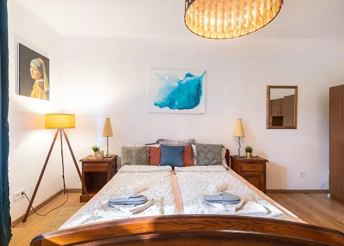 Central Studio Apartment